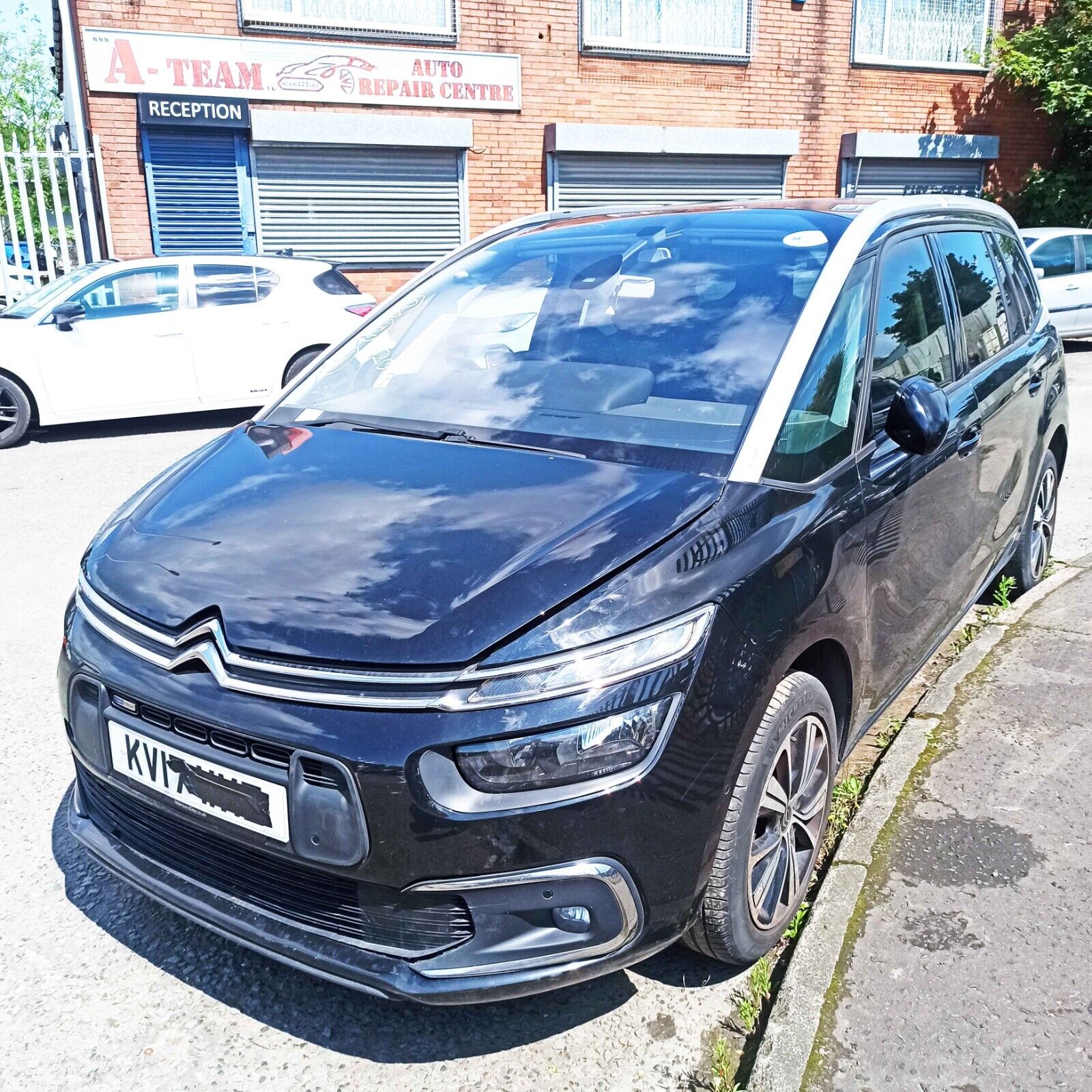 Citroen C4 Grand Picasso 2017 - 2020 Left Side Seat 2nd Middle Row Half Leather - Image 7