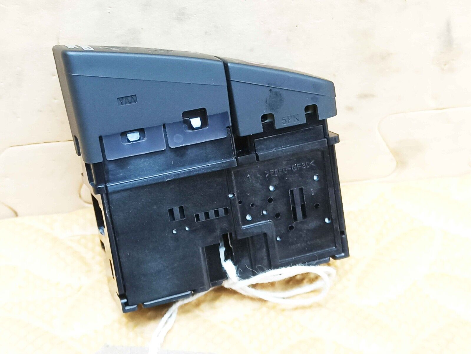 Suzuki Swift MK3 2017-2024 Passenger Airbag Hazard Lights Control