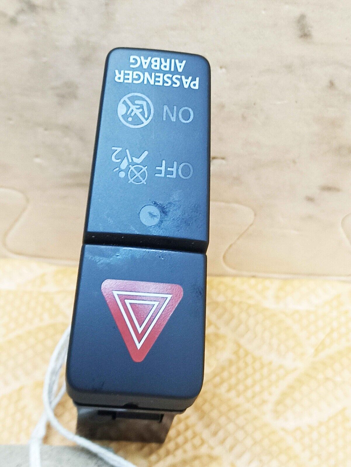 Suzuki Swift MK3 2017-2024 Passenger Airbag Hazard Lights Control