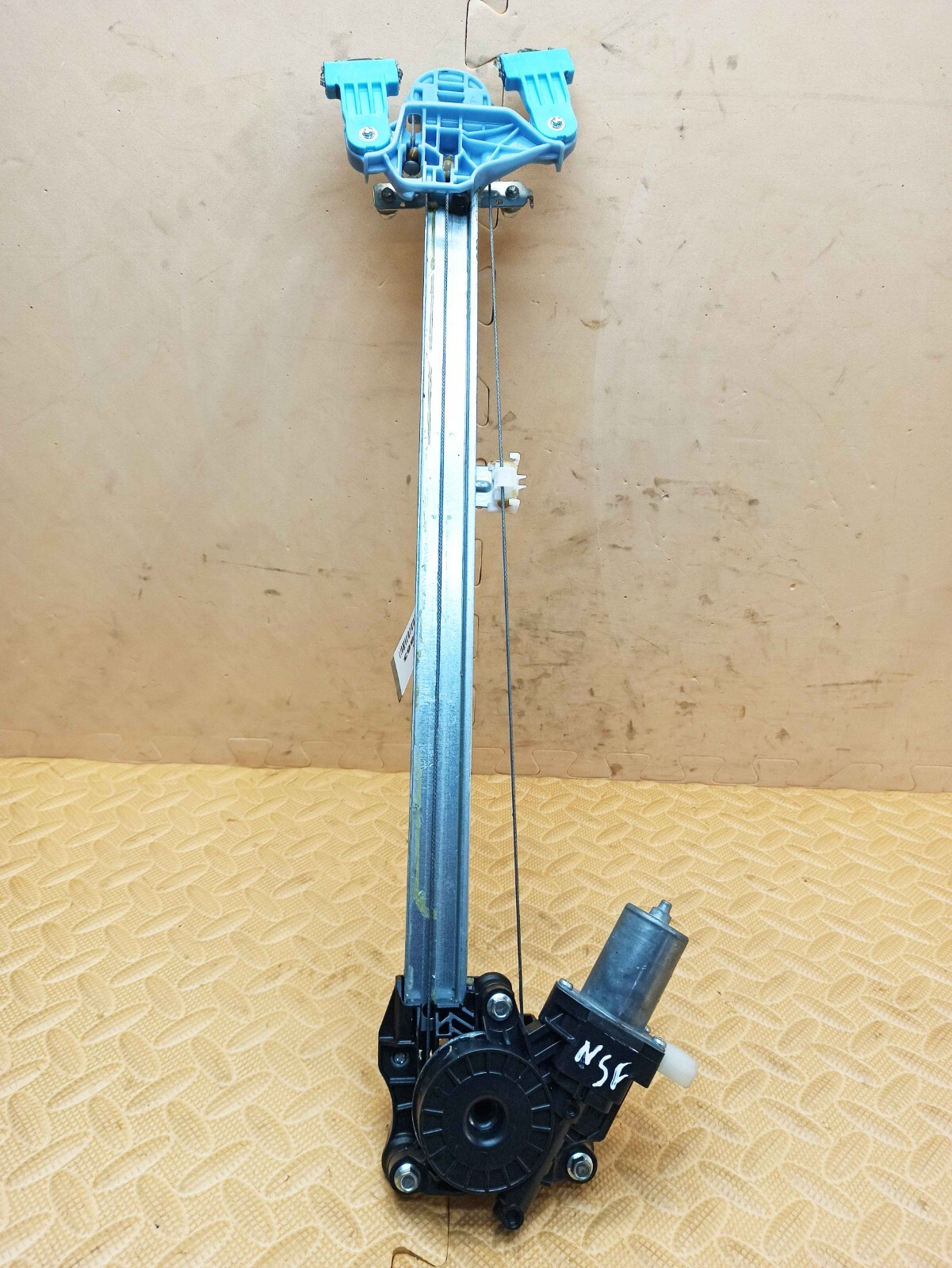 Suzuki Swift MK3 2017-2024 Front Left Window Regulator With Motor 83430-52R00 - Image 4