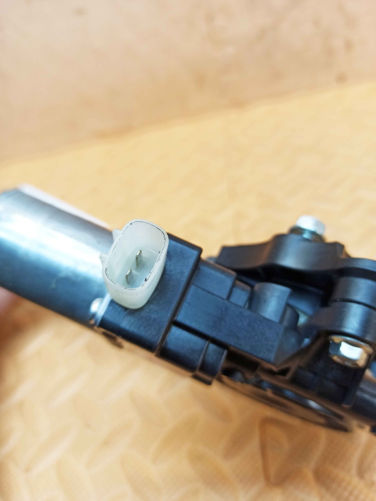 Suzuki Swift MK3 2017-2024 Front Left Window Regulator With Motor 83430-52R00 - Image 6