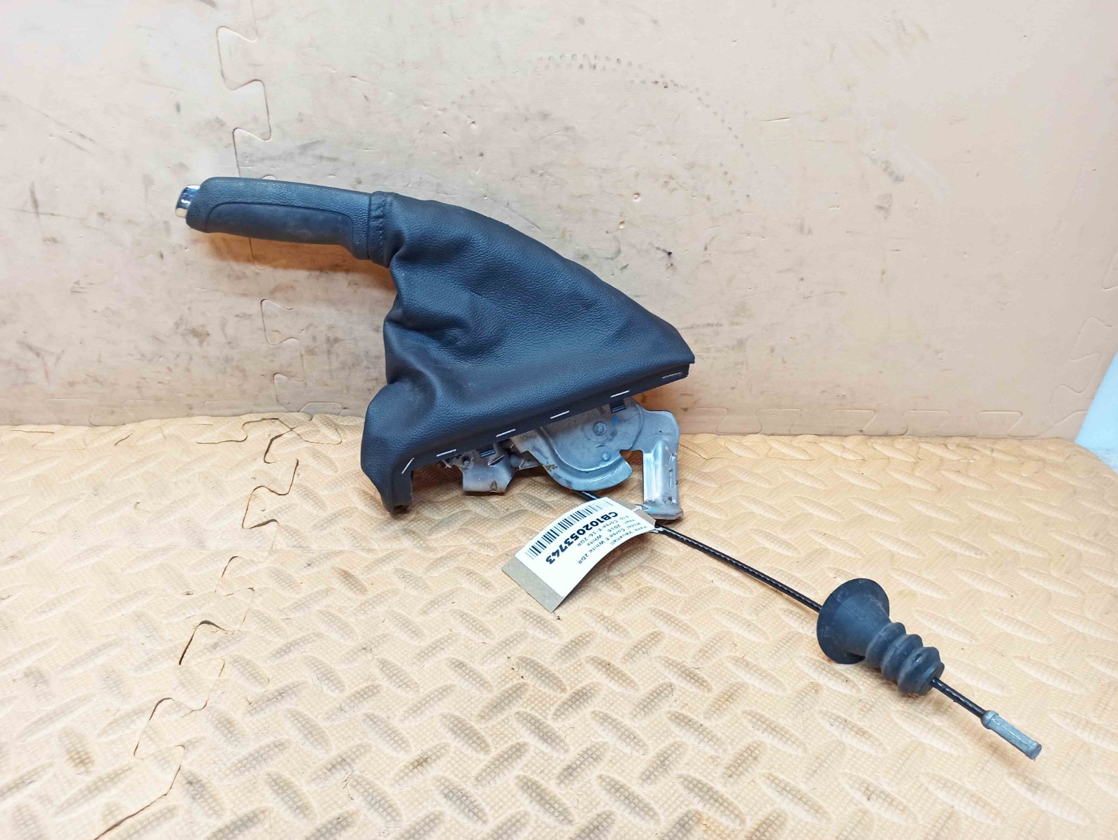 カーペンター　KLL043A Vauxhall Corsa E 2015-2019 Hatchback 1.4 Petrol Handbrake Lever