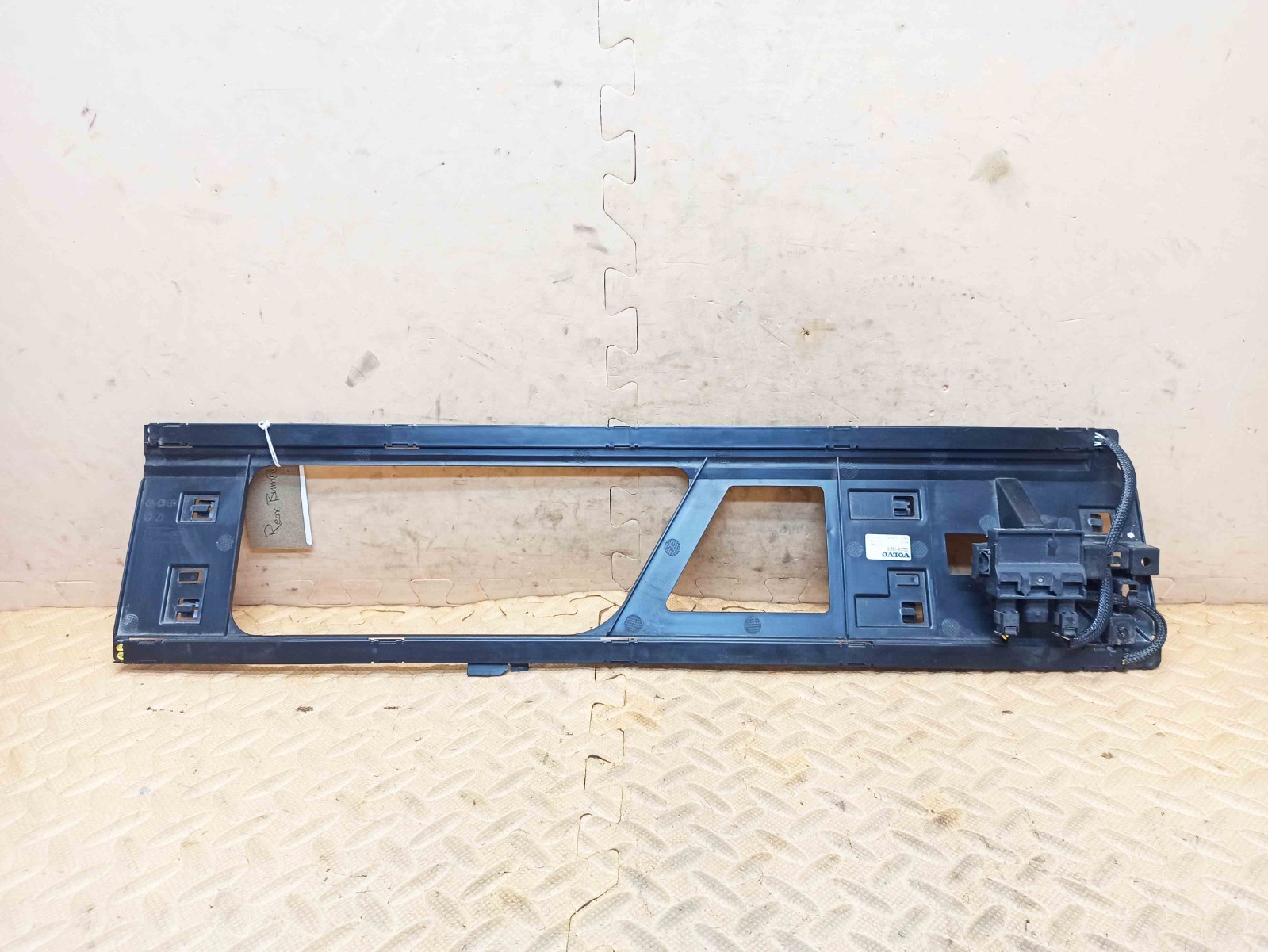 Polestar 2 FWD 2020-2025 Tailgate Control Unit & Rear Trim Panel 32264825