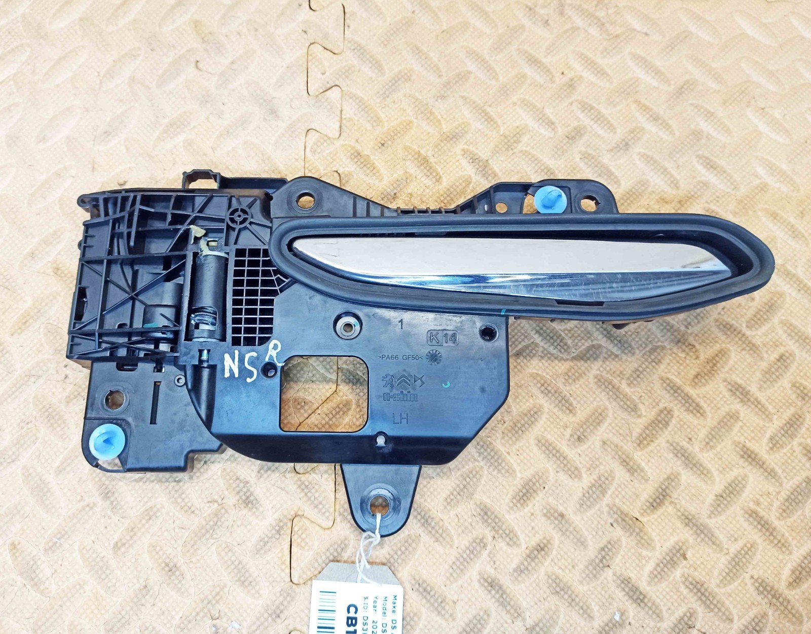 DS 3 DS3 MK2 2018-2024 Door Exterior Handle Left Side Rear *No Motor*