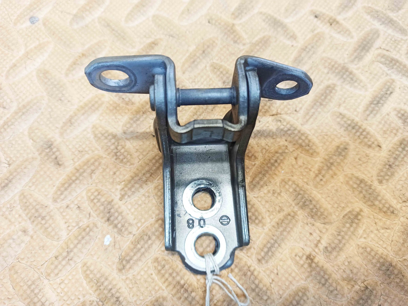 Nissan Juke MK2 2019-2023 Lower Door Hinge Left Side Rear
