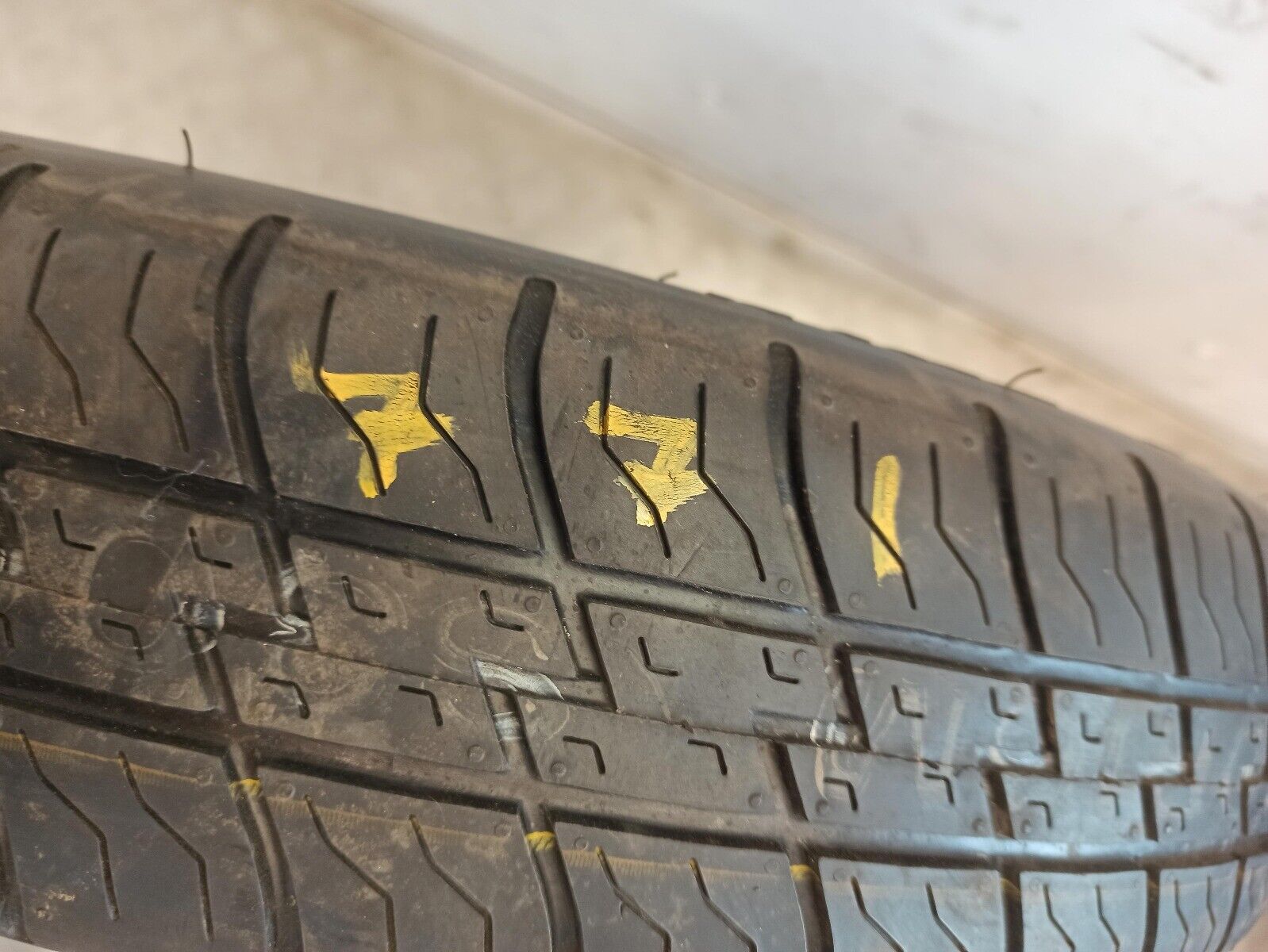 2007 VW Golf 16 Inch Spare wheel And Jack Kit T125/70D16 96M - Image 10