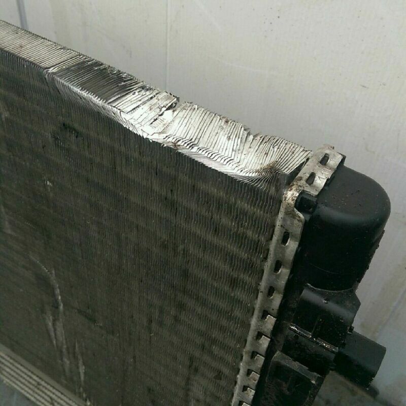 2012 Skoda Fabia Genuine Radiator HU-F39 - Image 4