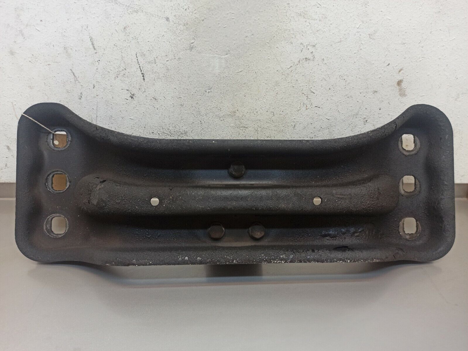 Mercedes Benz W205 C200 2014-2019 2.0 Petrol Gearbox Mount Bracket - Image 3