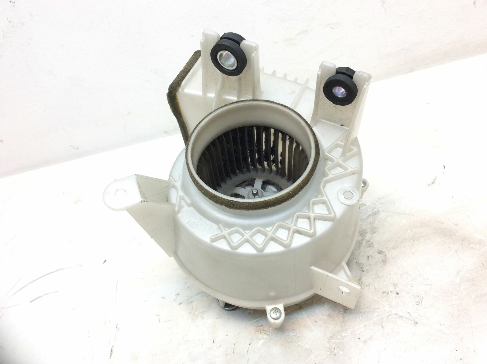 Toyota Prius 2015-2019 HV BATTERY FAN BLOWER G9230-47020 - Image 7