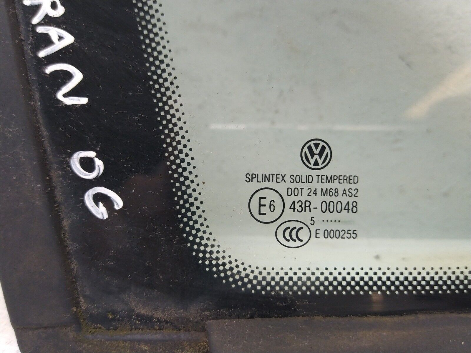 VW Touran 2003-2006 BKD 2.0 Front Driver Side Quarter Window Glass 43R-0004 - Image 4