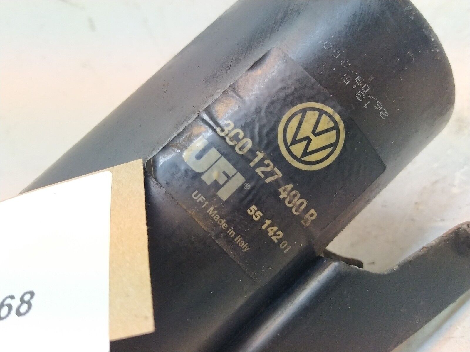 VW Touran 2003-2006 BKD 2.0 Fuel Filter housing 3C0127400B Diesel - Image 3