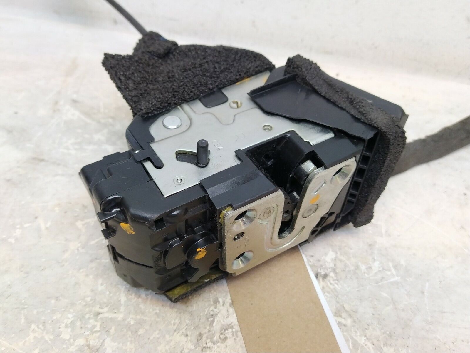 2017 Nissan Juke Door Handle & Lock Mechanism Driver Side Rear O/S/R X12CRRS - Image 6