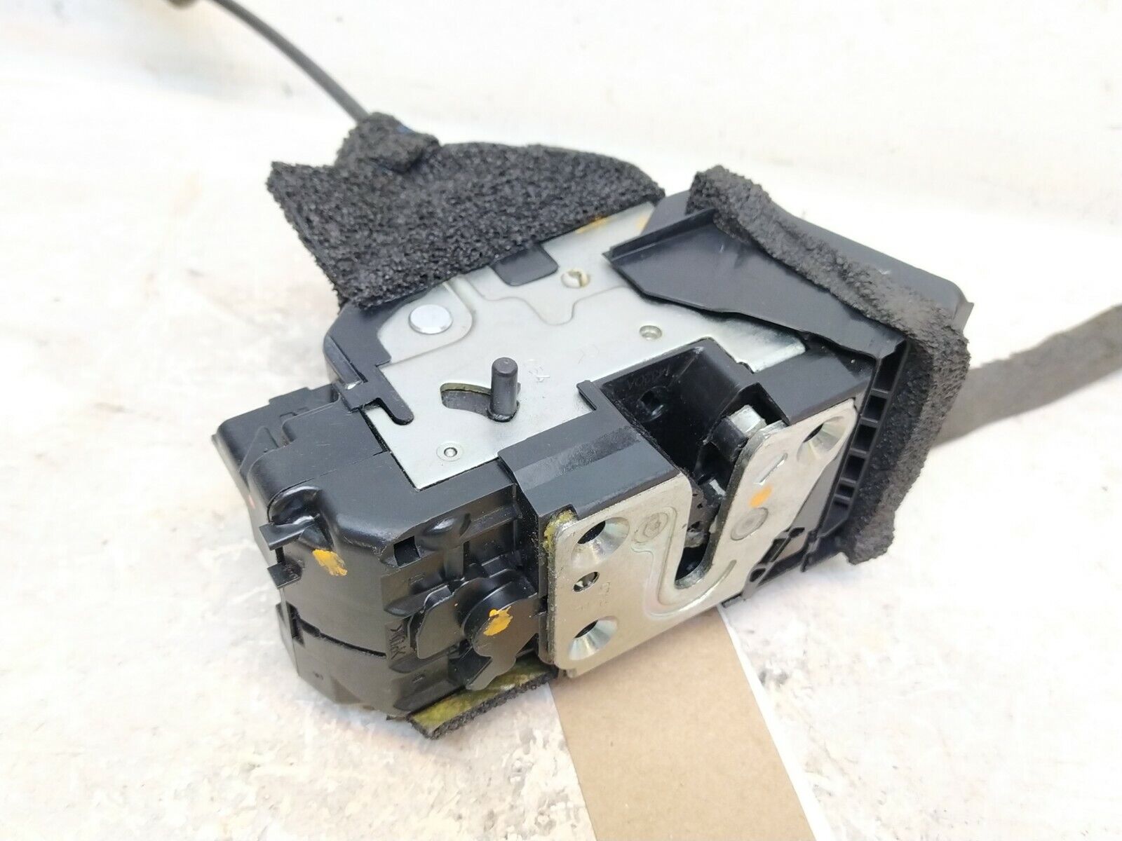 2017 Nissan Juke Door Handle & Lock Mechanism Driver Side Rear O/S/R X12CRRS - Image 7