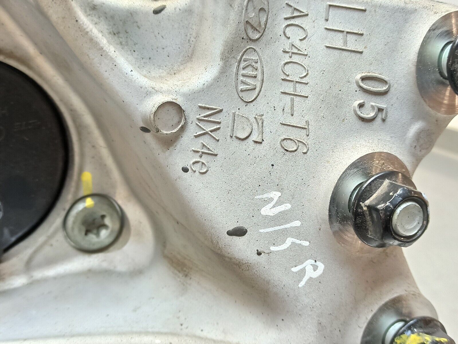 Hyundai Tucson MK4 2021-2024 Rear Wheel Hub Disc Brake N/S/R 52715