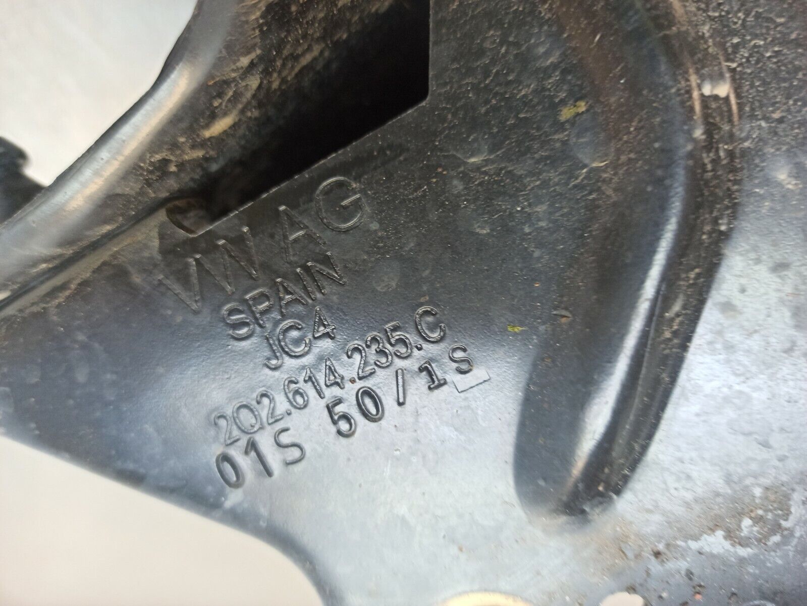 Seat Ibiza 6F MK5 2017-2020 1.0 Petrol ABS Pump Mount Bracket 2Q2614235C - Image 4