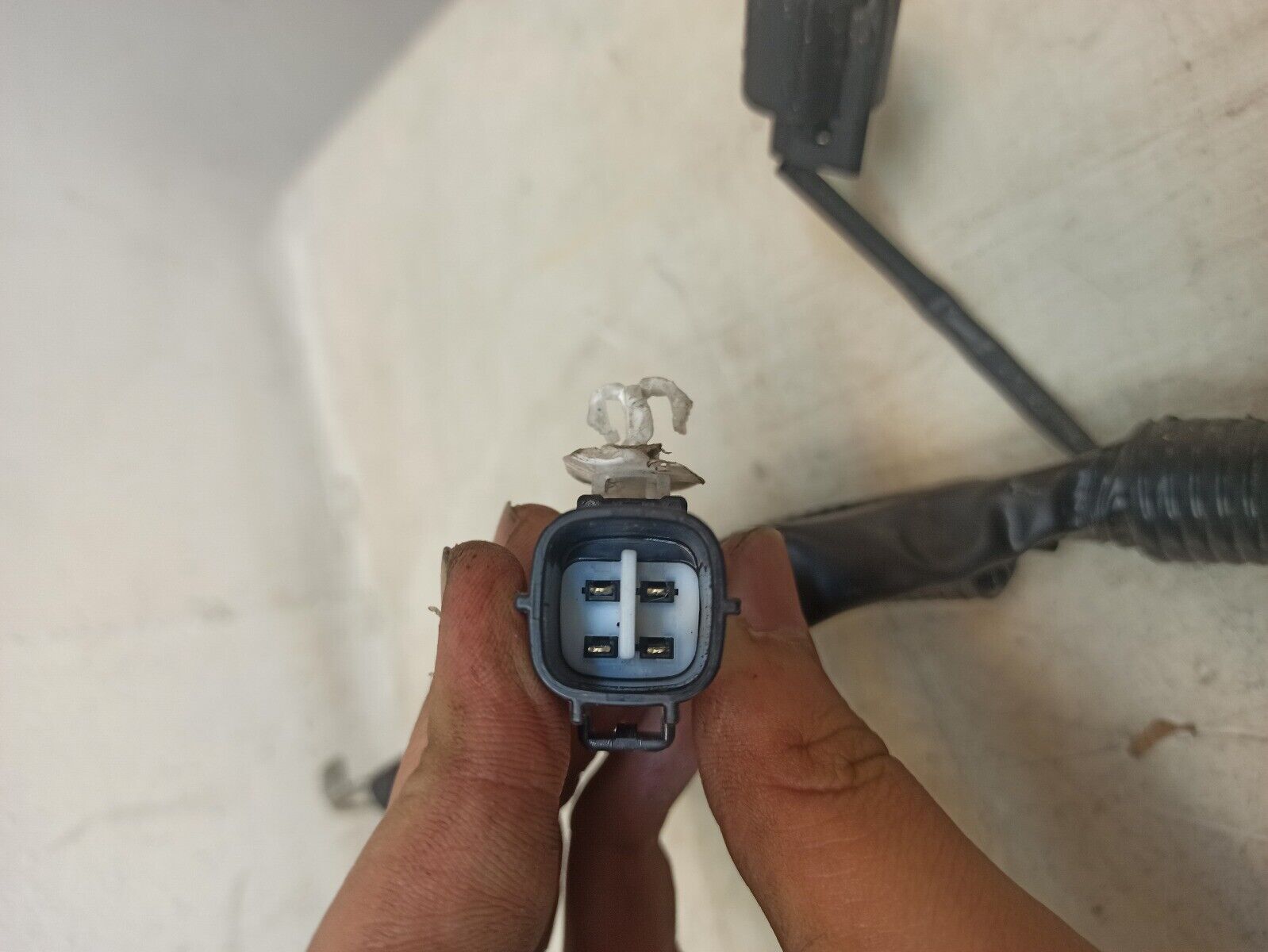 MITSUBISHI OUTLANDER 2015-2020 Diesel 2.2 Fuel Injector Rail Wiring Loom - Image 6