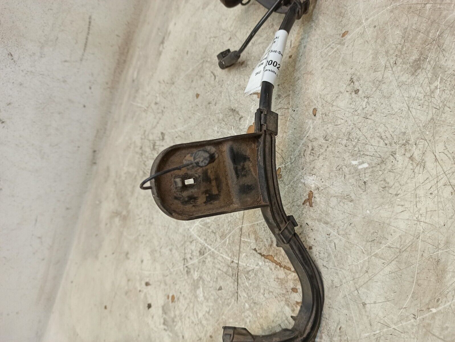 Mercedes Benz A200 Petrol Sports Auto 2019 Brake Pad and ABS Wiring - Image 5