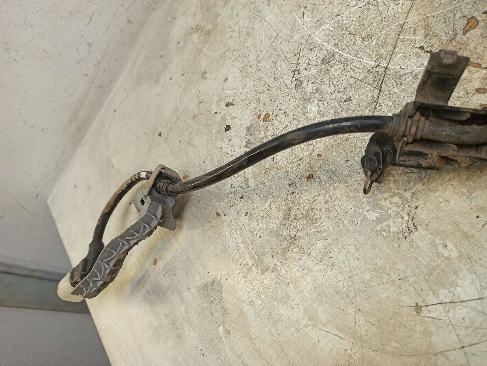 Mercedes Benz A200 Petrol Sports Auto 2019 Brake Pad and ABS Wiring - Image 6