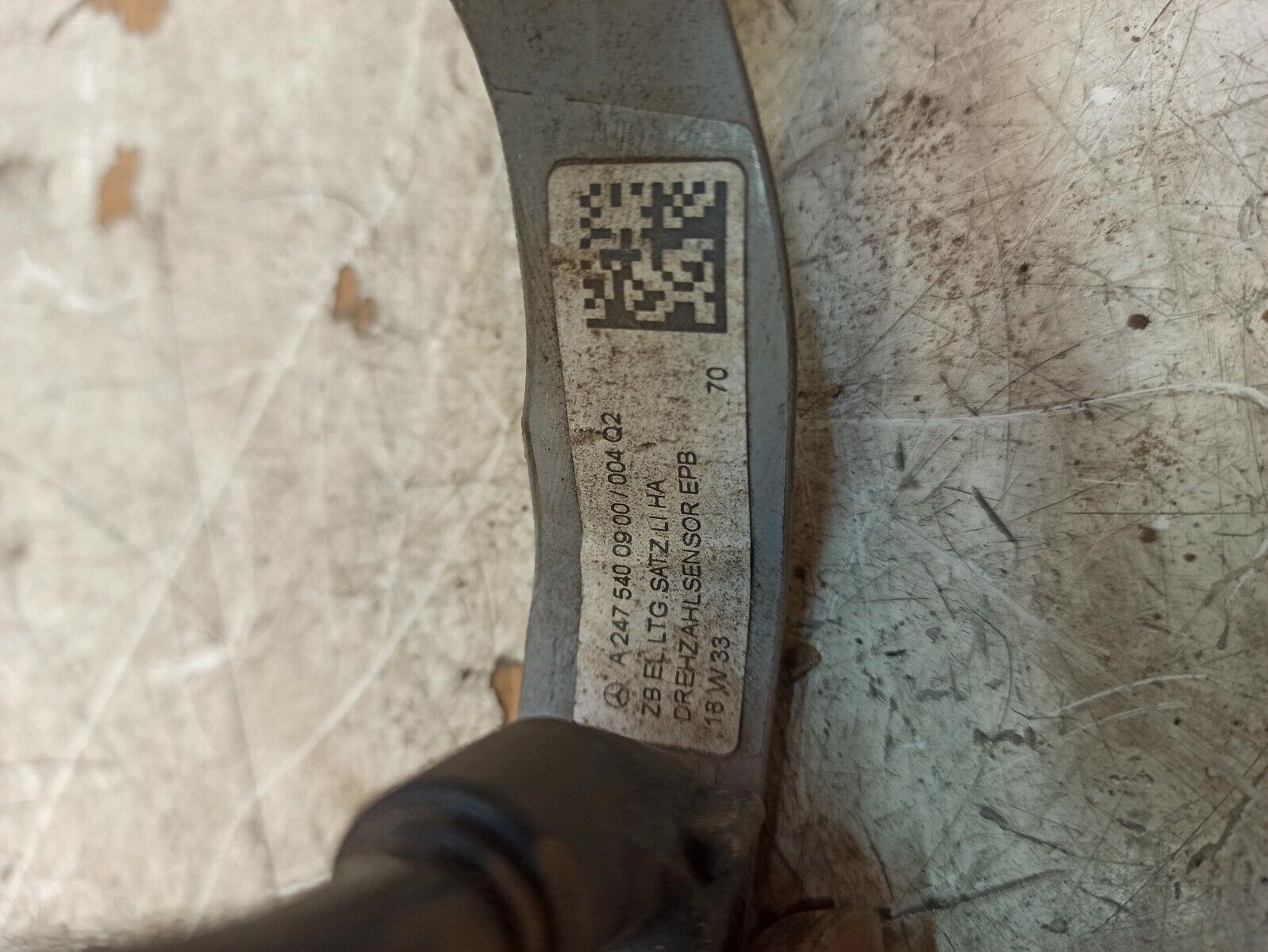 Mercedes Benz A200 Petrol Sports Auto 2019 Brake Pad and ABS Wiring - Image 8