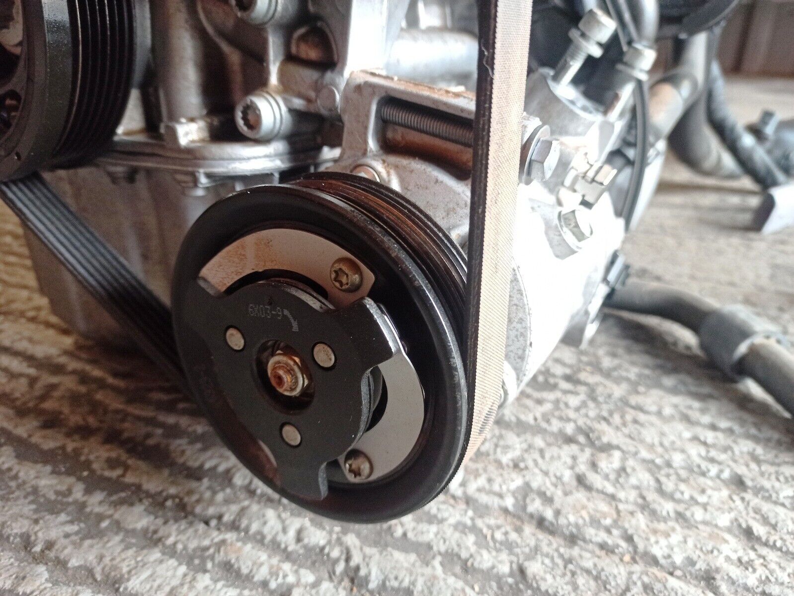 Skoda Yeti 5L7 2009-2018 1.2 Petrol Red AC Pump 5Q0816803E 042355126B5 - Image 3