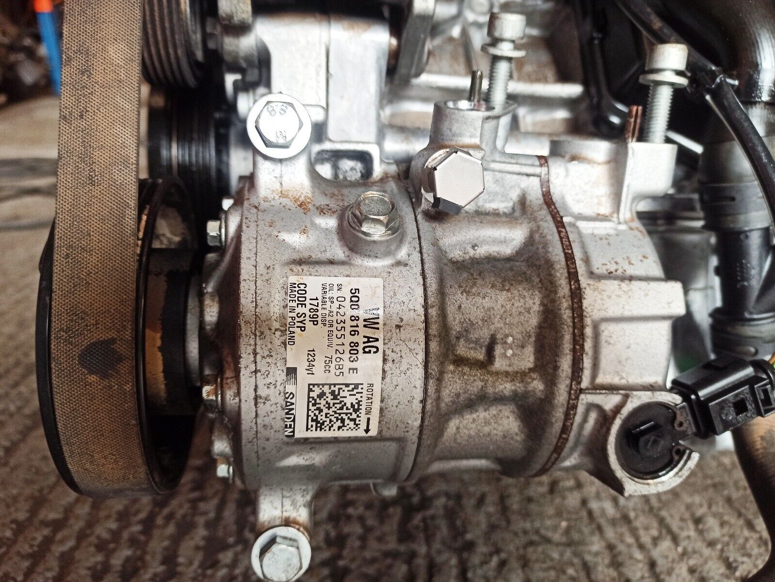 Skoda Yeti 5L7 2009-2018 1.2 Petrol Red AC Pump 5Q0816803E 042355126B5 - Image 4