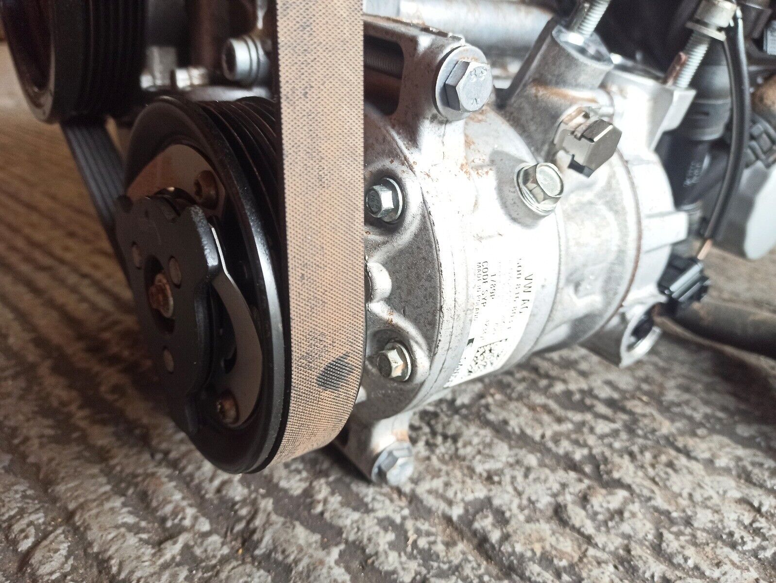 Skoda Yeti 5L7 2009-2018 1.2 Petrol Red AC Pump 5Q0816803E 042355126B5