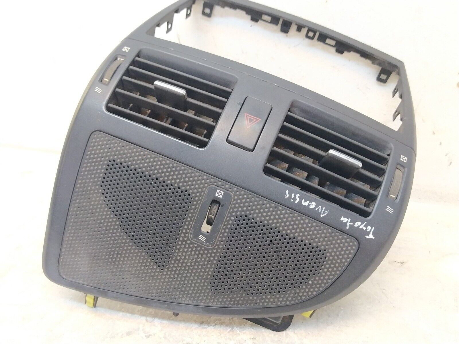 Toyota Avensis 2009-2013 2.0 Diesel Centre Air Vent Hazard Warning - Image 5