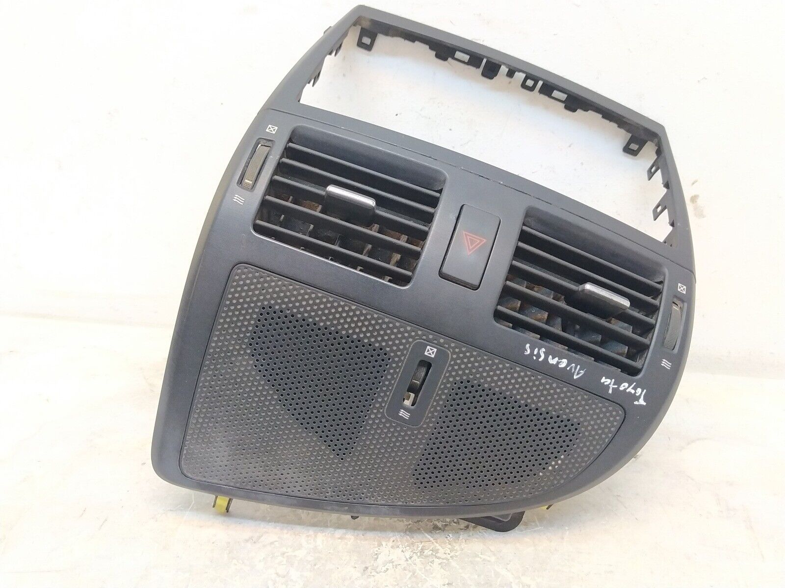 Toyota Avensis 2009-2013 2.0 Diesel Centre Air Vent Hazard Warning