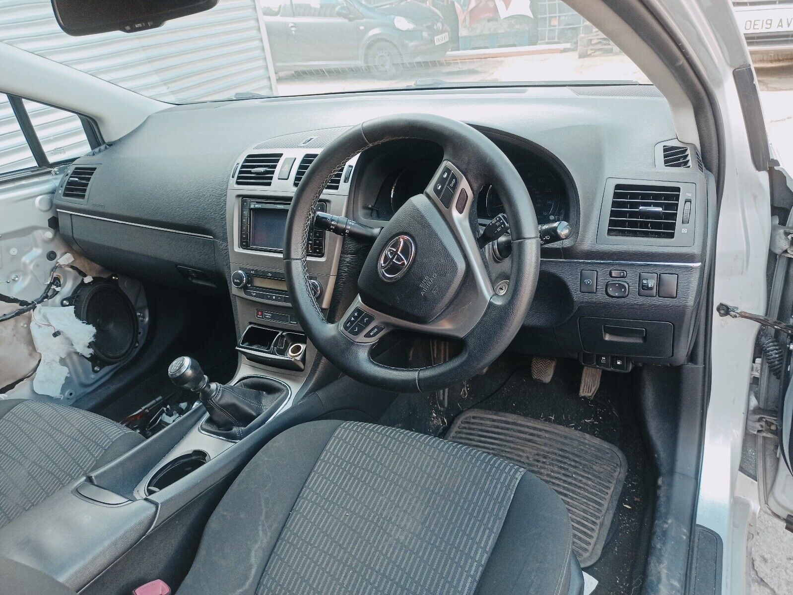 Toyota Avensis 2009-2013 2.0 Diesel Complete Airbag Kit - Image 3