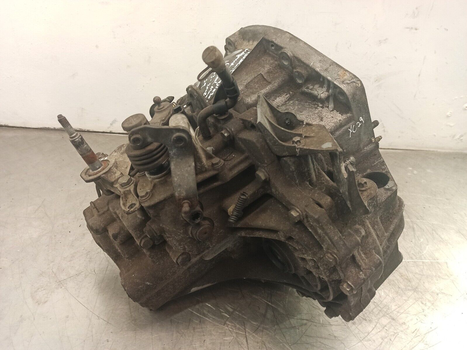 Renault Megane 2002-2009 1.9 Diesel 6 Speed GearBox 820015639 - Image 4