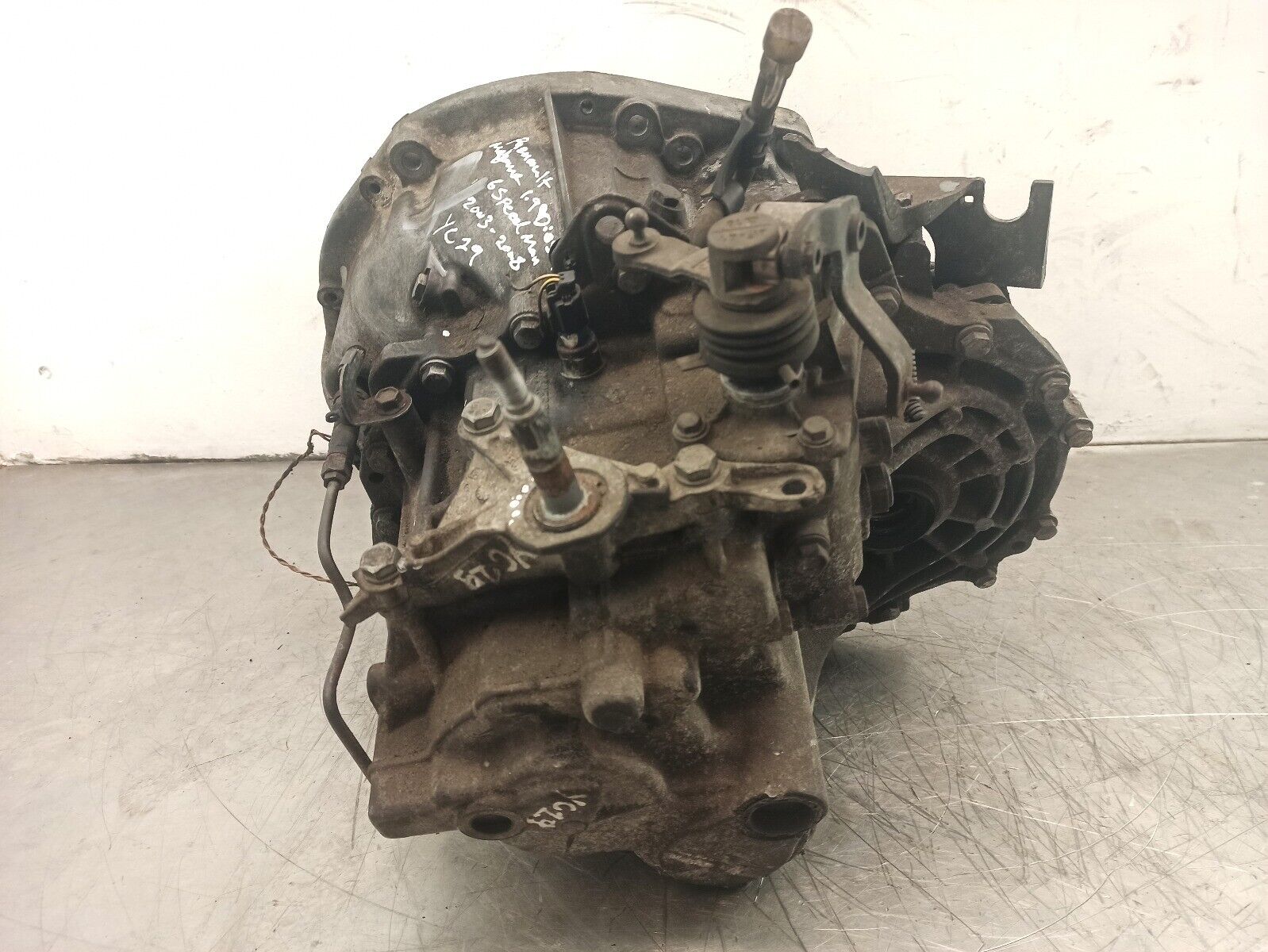Renault Megane 2002-2009 1.9 Diesel 6 Speed GearBox 820015639 - Image 5