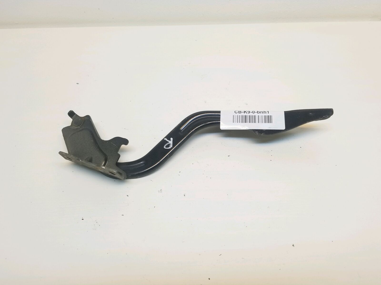 2007 Suzuki Swift MK2 Genuine Bonnet Hinge Driver OS Black ZCE CB-K9 - Image 3