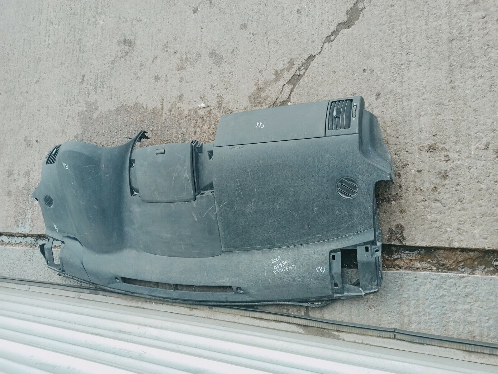 Toyota Corolla Verso 2008 Interior Dashboard - Image 5