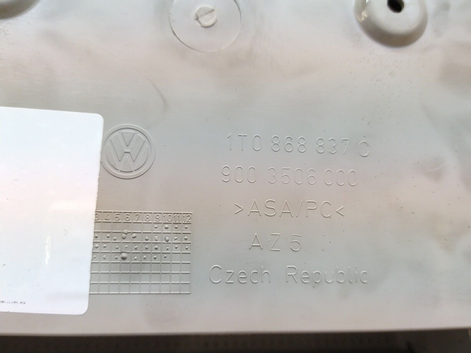 VW Touran 2003-2006 2.0 Front Interior Roof Storage Compartment Box 1T0868837 - Image 5