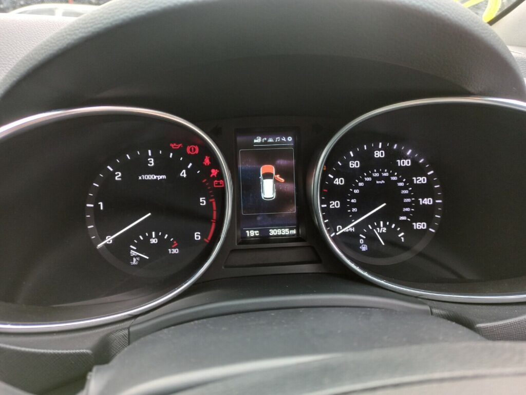 Hyundai Santa Fe MK3 20122018 Front Dashboard Instrument Cluster
