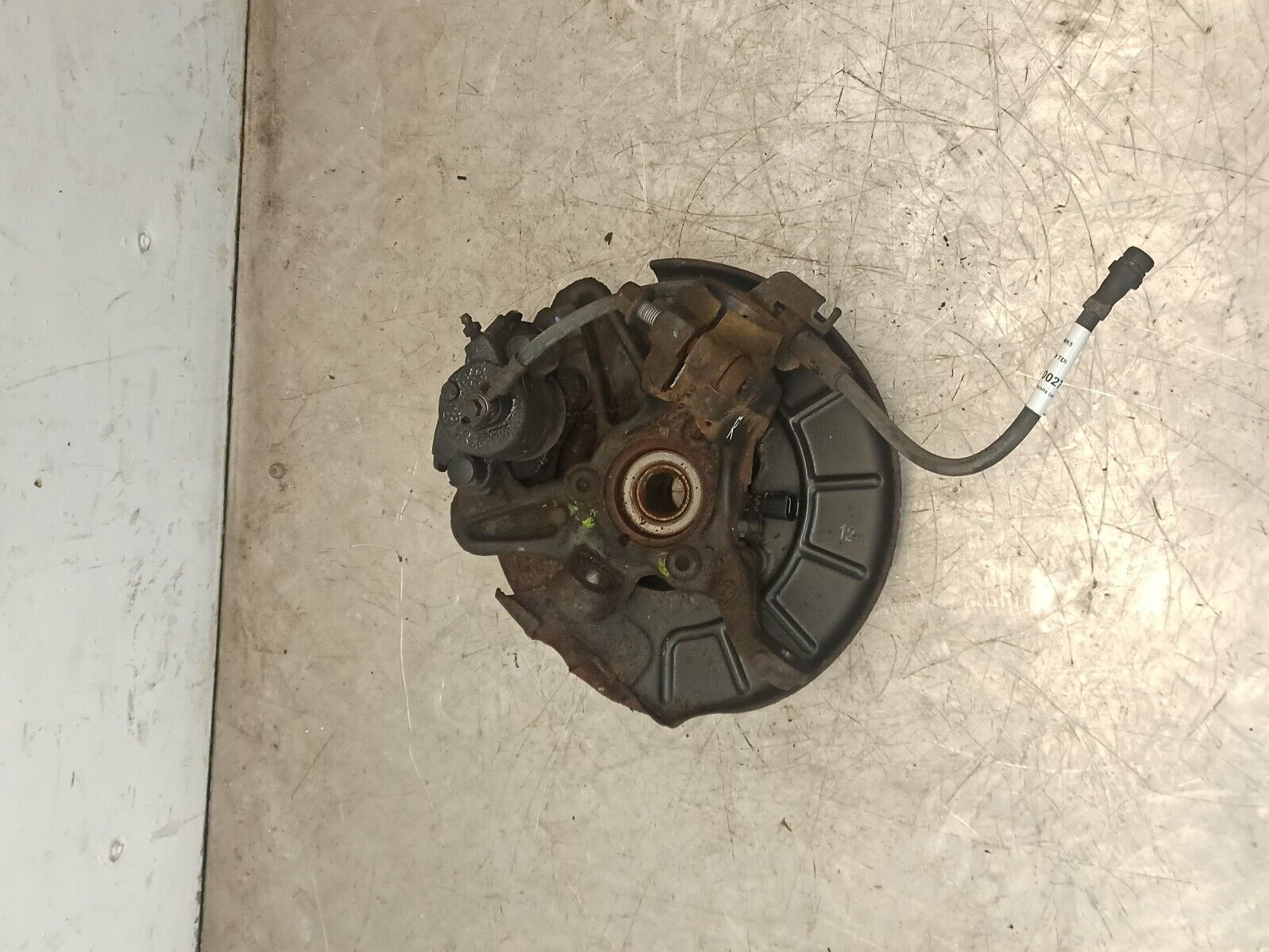 VW Golf MK5 04-08 1.6 Brake Caliper Disc Wheel Baring Hub O/S/F - Image 3