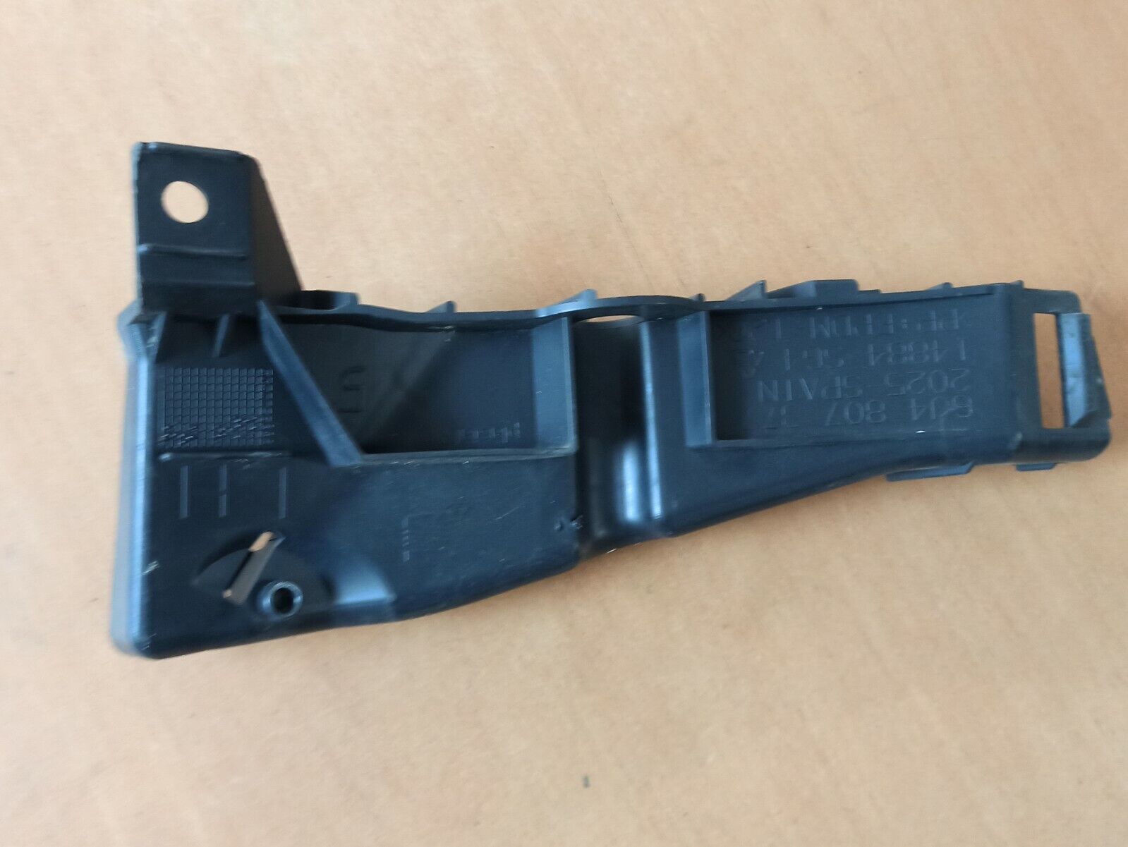 Seat Ibiza 6F MK5 2017-2020 Rear Bumper Bracket Holder N/S/R 6J4807377 - Image 3