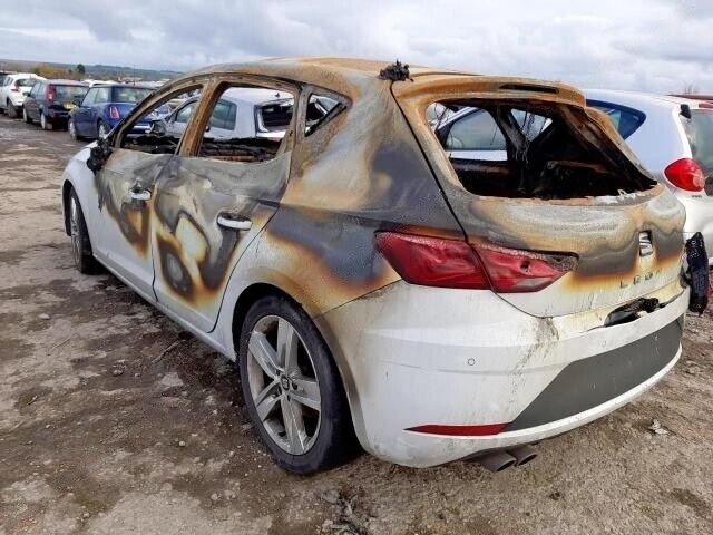 One Wheel Nut of Seat Leon 5F MK3 TSi 2015-2020 White Doors