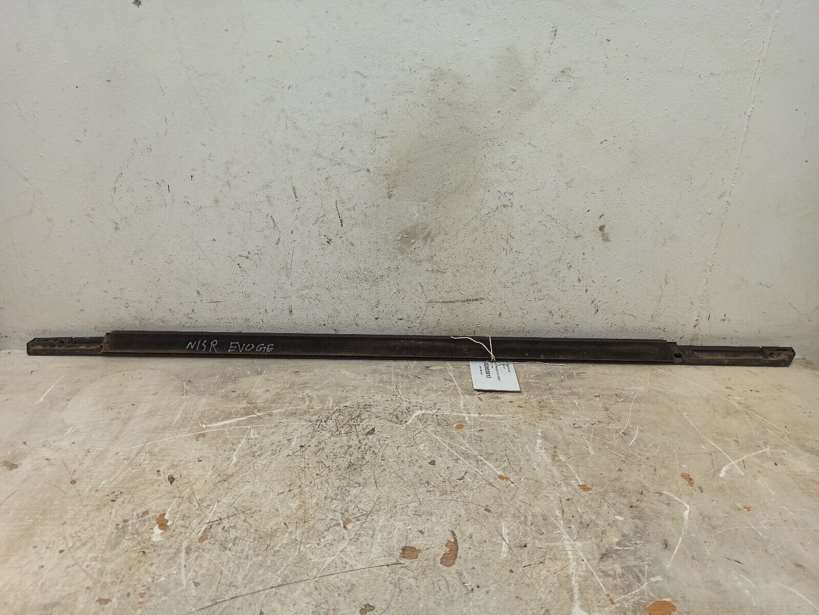 Range Rover Evoque L538 2011-2018 Door Window Trim N/S/R - Image 5