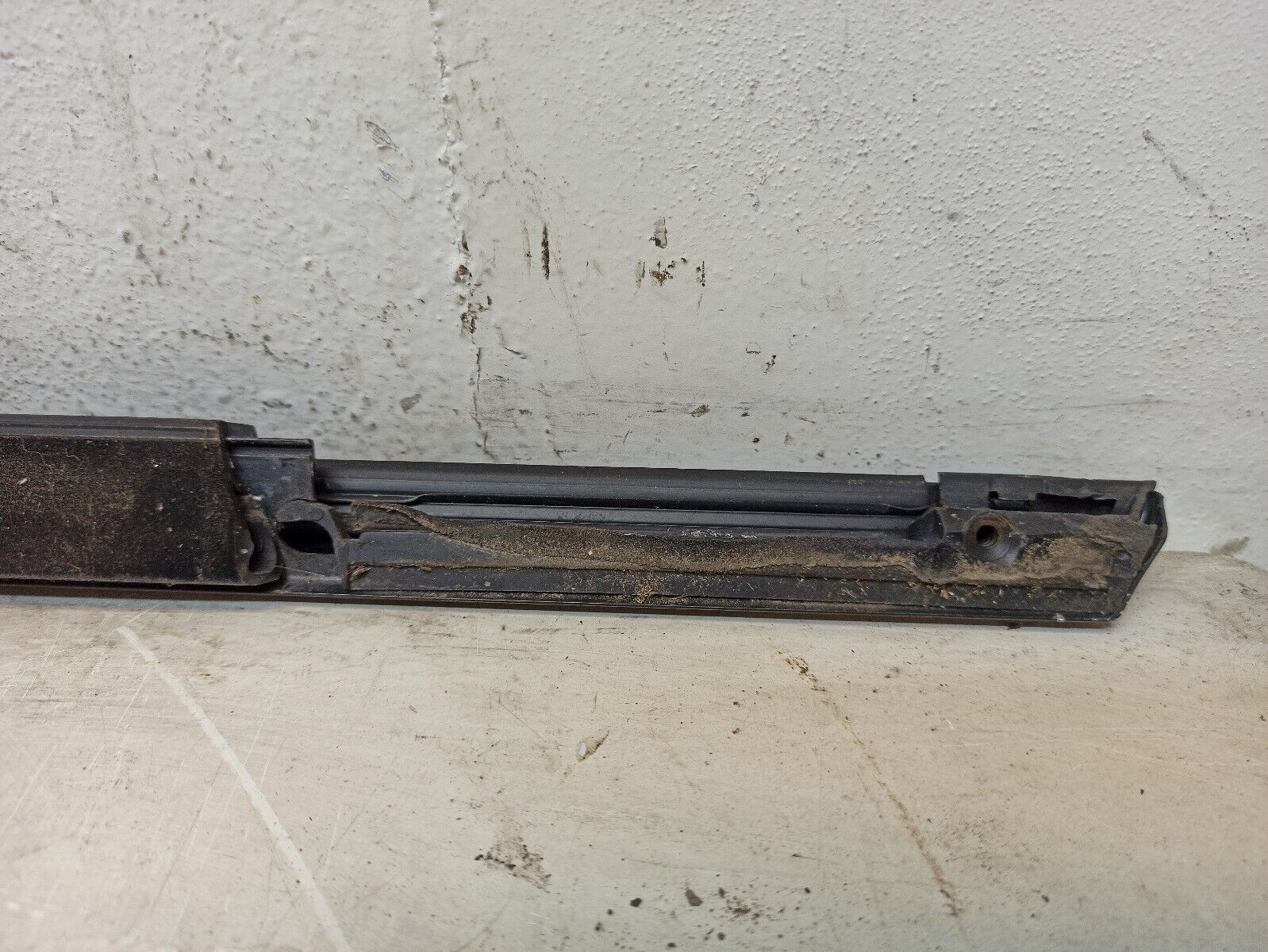 Range Rover Evoque L538 2011-2018 Door Window Trim N/S/R - Image 8