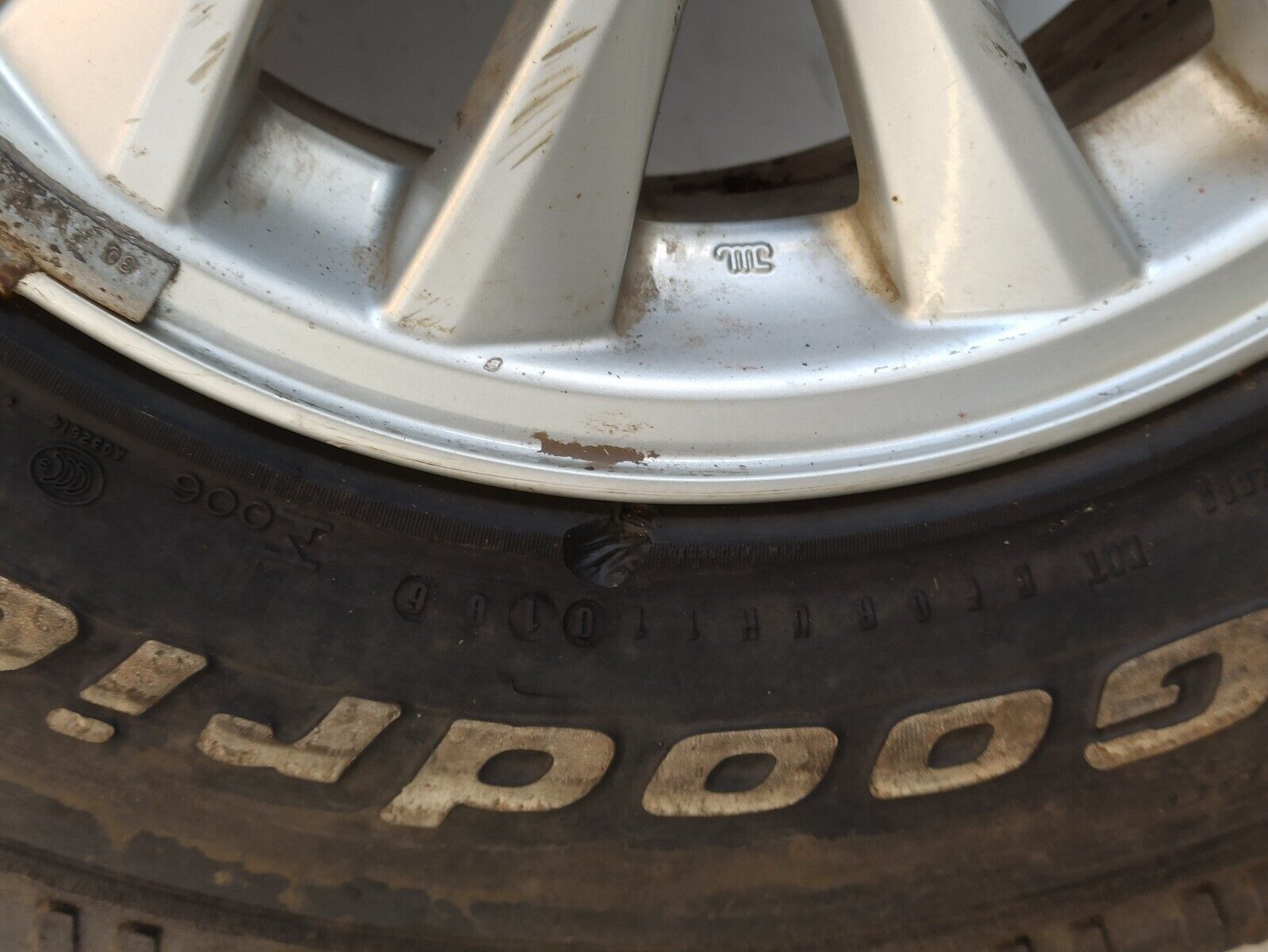 2015 Mitsubishi LT 200 16 Inch Alloy Wheel 235/85R16 - Image 6