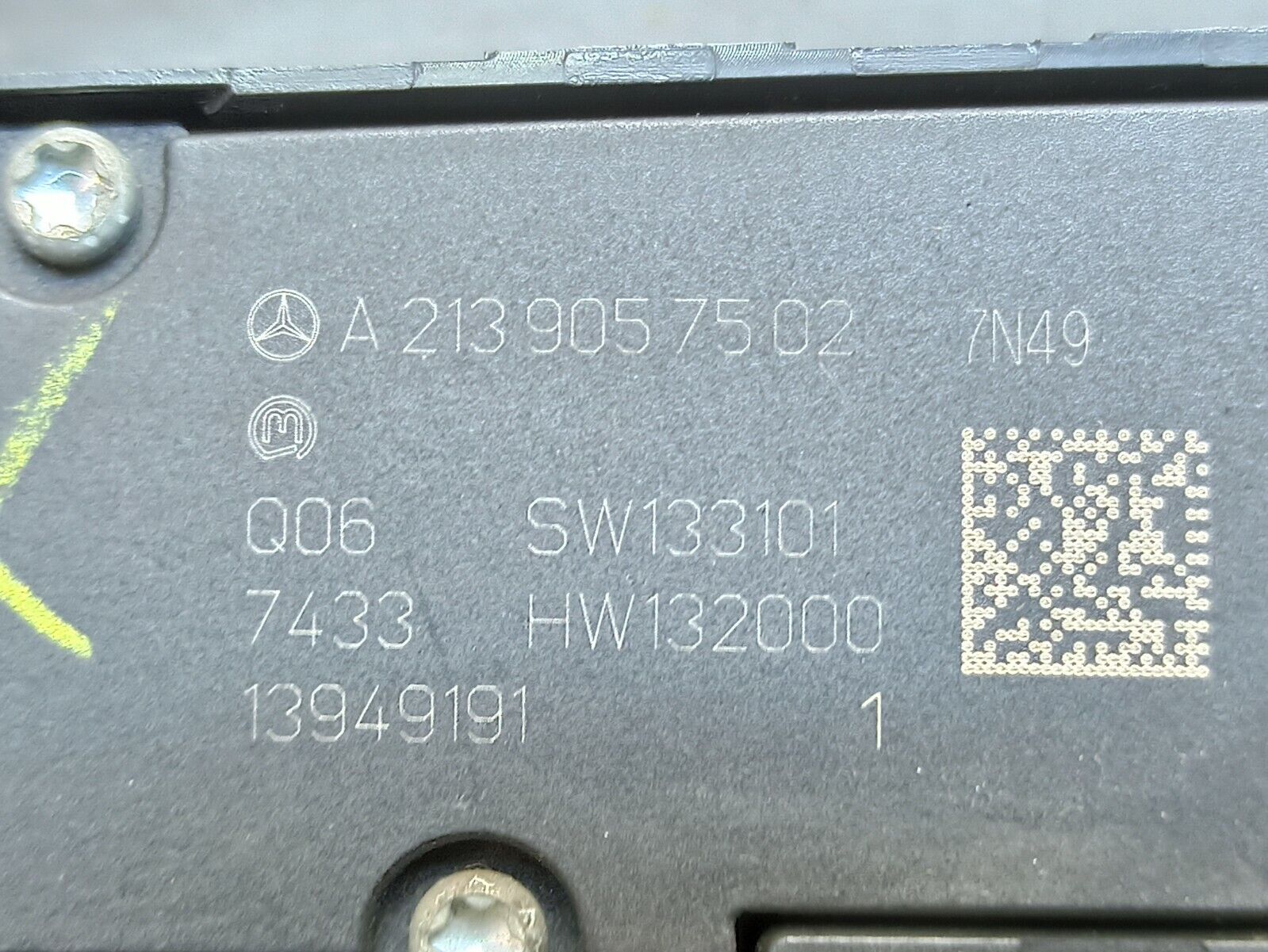 MERCEDES-BENZ 2014-2020 C200 W205 Front Memory Switch & Trim O/S A2139057502 - Image 7