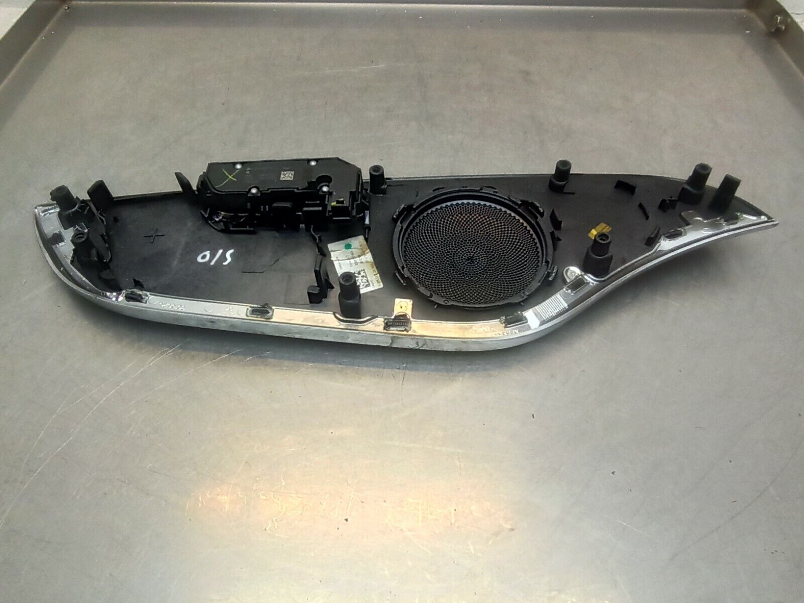 MERCEDES-BENZ 2014-2020 C200 W205 Front Memory Switch & Trim O/S A2139057502 - Image 9