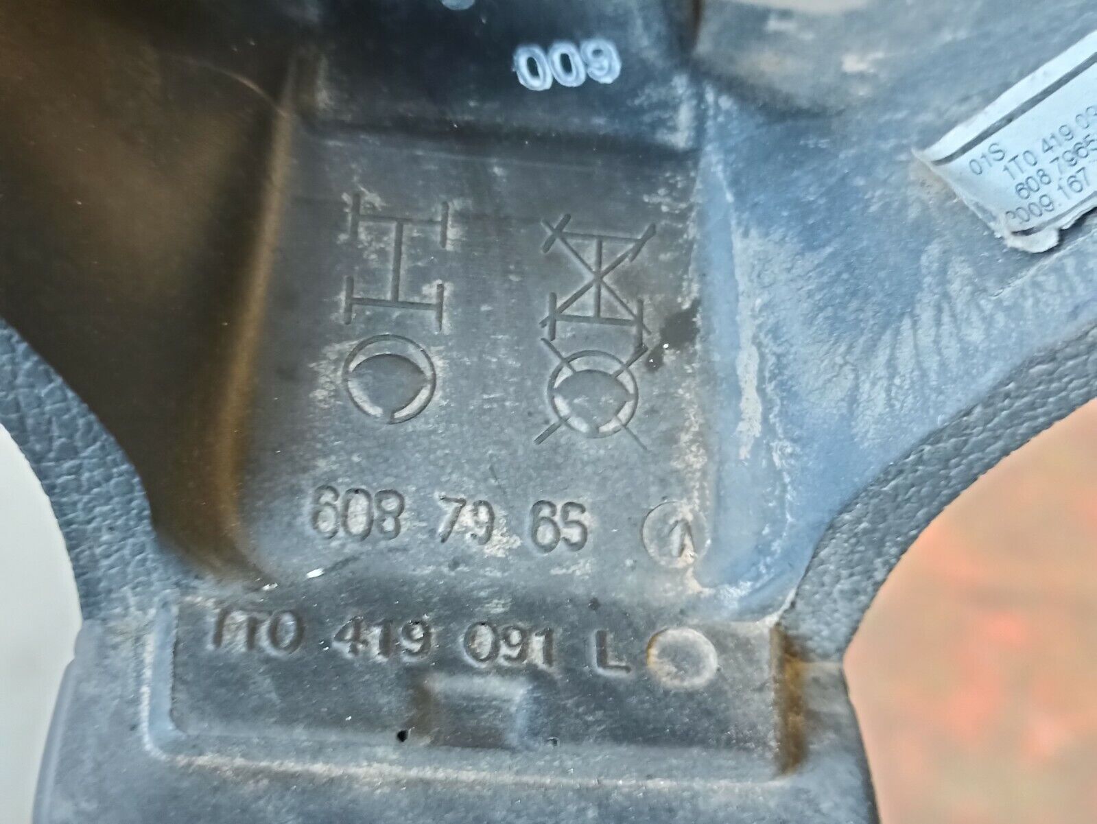 VW Tiguan 5N 2007-2012 Front Steering Wheel 6087965 - Image 5