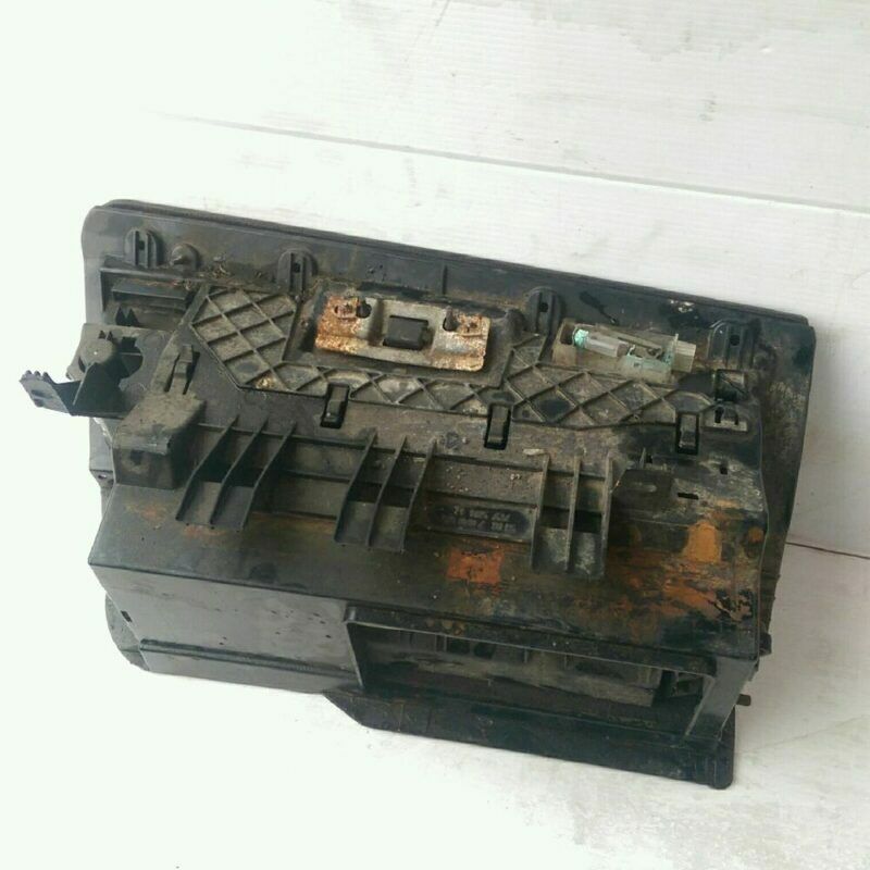 2011 BMW 3 Series 318i E90 Genuine Glove Box Glovebox HU-YC10 - Image 4