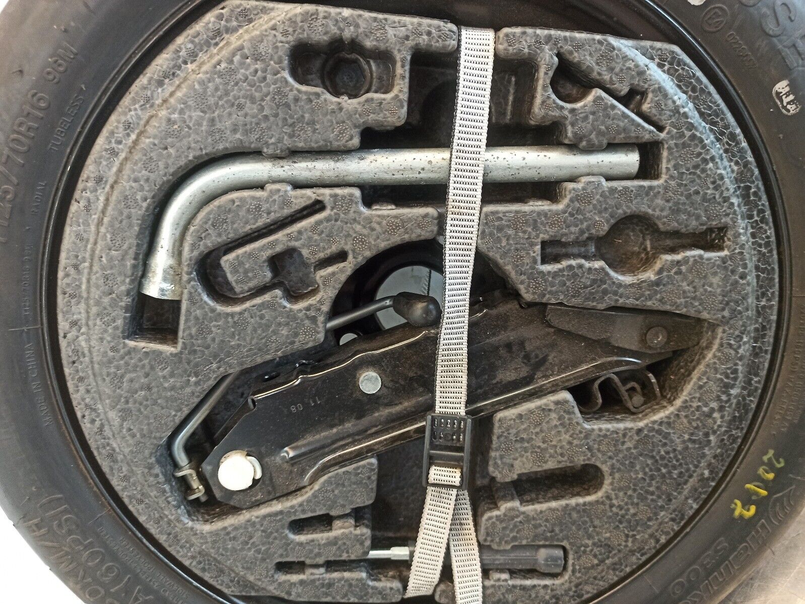 2012-2017 VW Golf MK6 16 Inch Spare wheel And Jack Kit T125/70D16 96M - Image 6