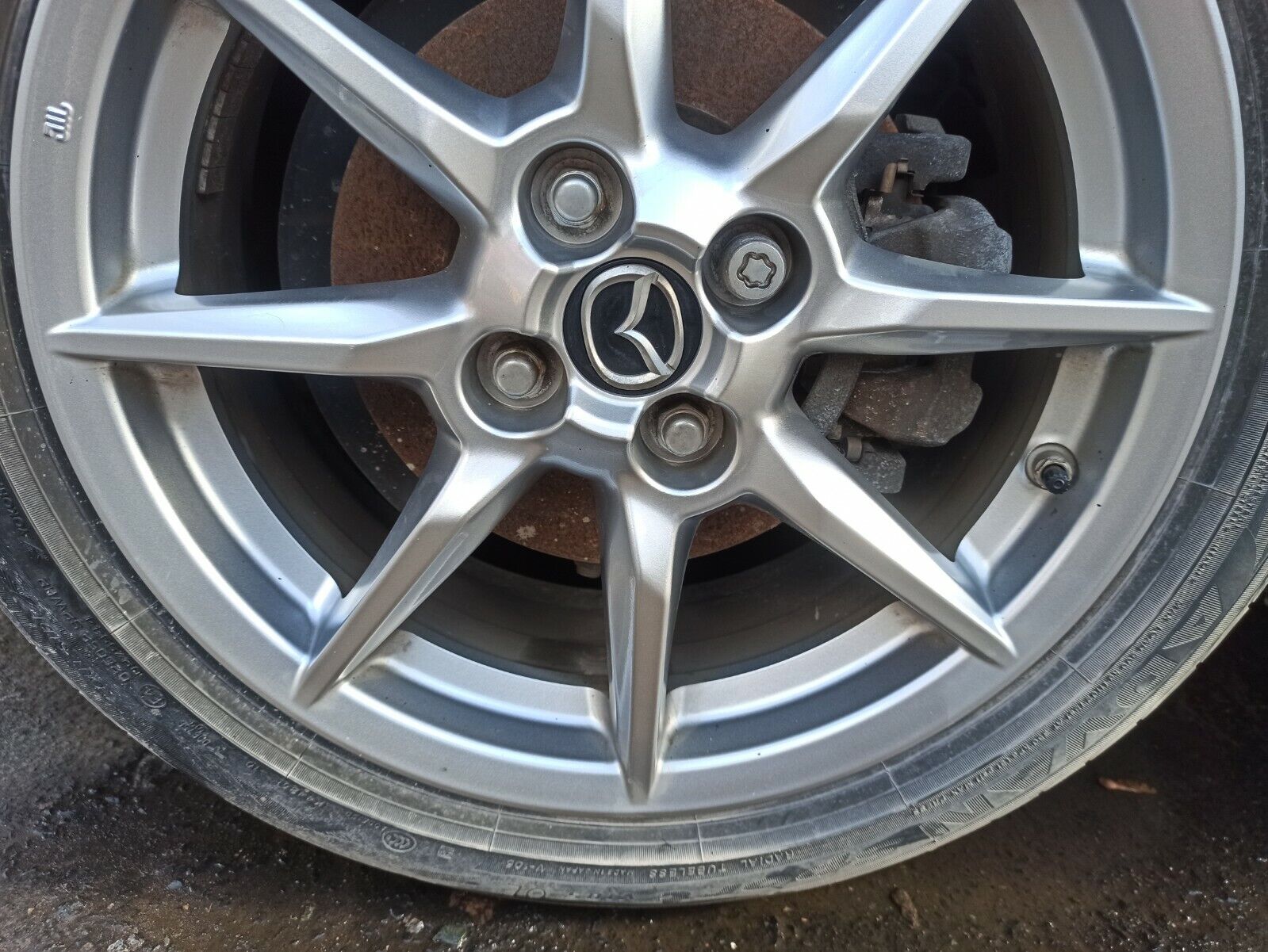 Mazda MX-5 2016-2021 16 Inch Alloy Wheel Yokohama Tyre 195/50R16 84V - Image 4