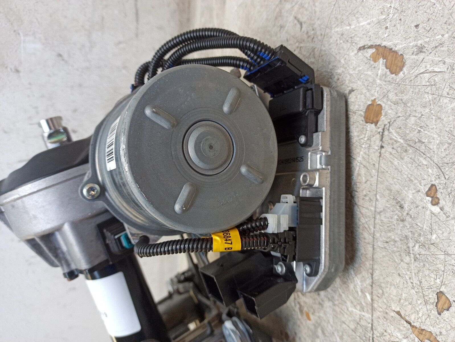 Seat Ibiza 6F MK5 2017- 2020 Electric Power Steering Motor 2Q0423510AK - Image 12