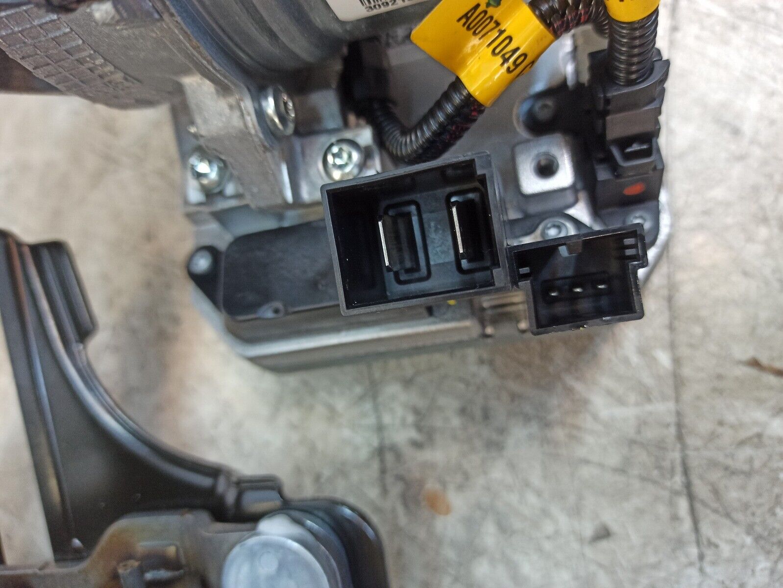 Seat Ibiza 6F MK5 2017- 2020 Electric Power Steering Motor 2Q0423510AK - Image 13