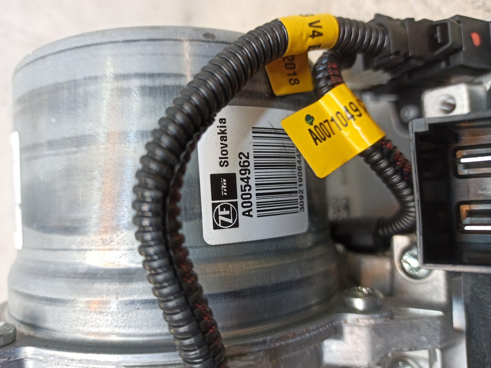 Seat Ibiza 6F MK5 2017- 2020 Electric Power Steering Motor 2Q0423510AK - Image 10